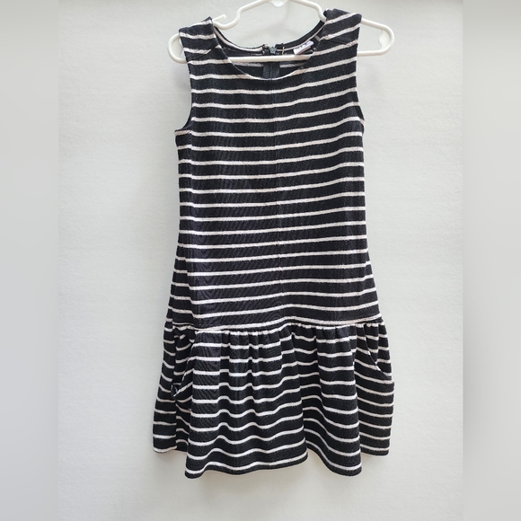 Girls dress with pockets - Picture 1 of 3